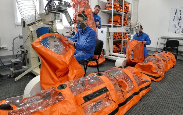 Proceso de producción de las cápsulas herméticas - Sputnik Mundo