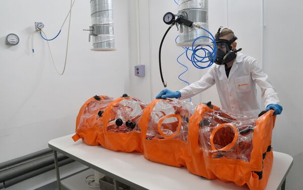 Control de calidad de las cápsulas herméticas - Sputnik Mundo