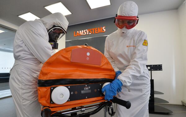 La cápsula de hermética para pacientes con coronavirus - Sputnik Mundo