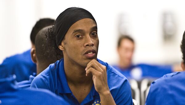 El exfutbolista brasileño Ronaldinho - Sputnik Mundo