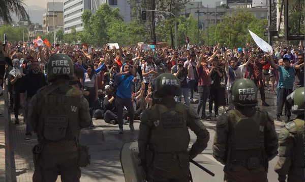 COVID-19 en Chile: las manifestaciones no se frenan, a pesar del virus COVID-19 en Chile: las manifestaciones no se frenan, a pesar del virus - Sputnik Mundo
