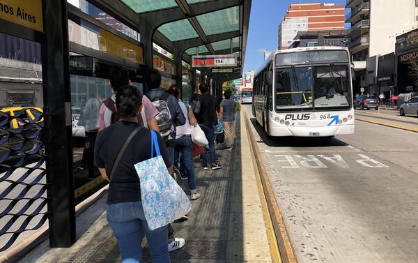 El transporte publico continúa funcionando con normalidad - Sputnik Mundo