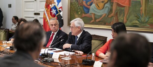 Presidente de Chile, Sebastián Piñera, en reunión para analizar medidas por coronavirus - Sputnik Mundo