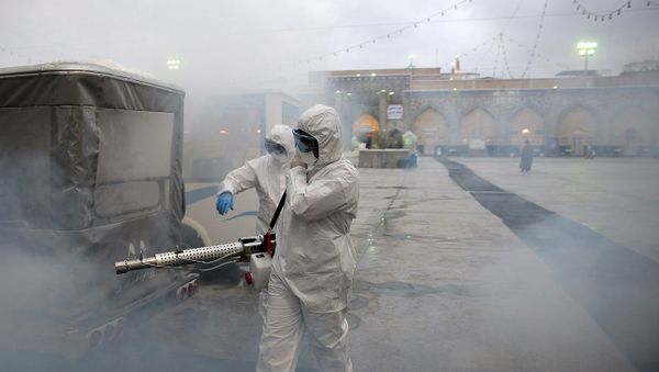La fumigación contra coronavirus en Irán (imagen referencial) La fumigación contra coronavirus en Irán (imagen referencial) - Sputnik Mundo