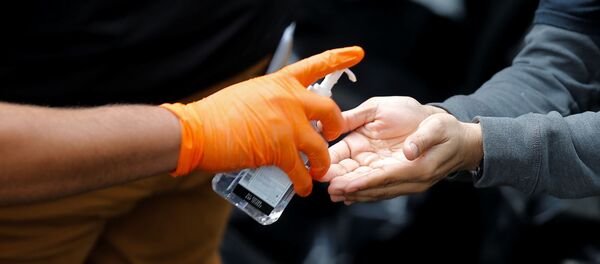 Alcohol en gel - Sputnik Mundo