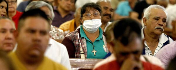 Ciudadanos mexicanos se protegen del coronavirus - Sputnik Mundo
