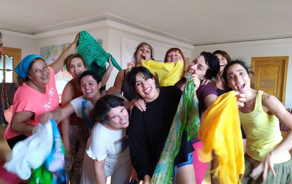 Taller de risoterapia - Sputnik Mundo