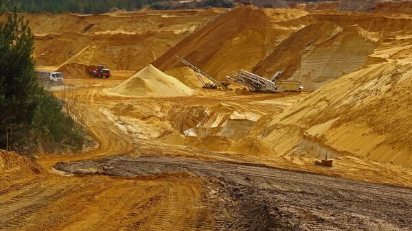 Trabajos de minería (imagen referencial) - Sputnik Mundo