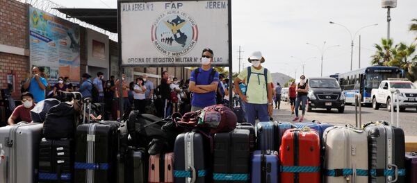 Turistas en Lima, Perú, durante el brote de coronavirus en el mundo - Sputnik Mundo