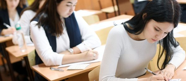 Las alumnas en una escuela de Rusia Las alumnas en una escuela de Rusia - Sputnik Mundo