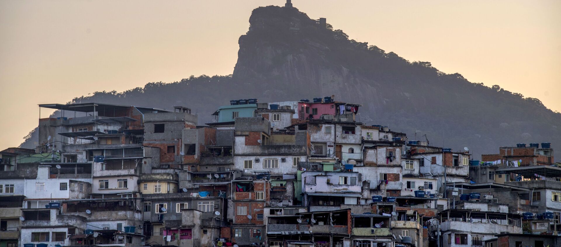 Una favela en Río de Janeiro, Brasil Una favela en Río de Janeiro, Brasil - Sputnik Mundo, 1920, 23.03.2020