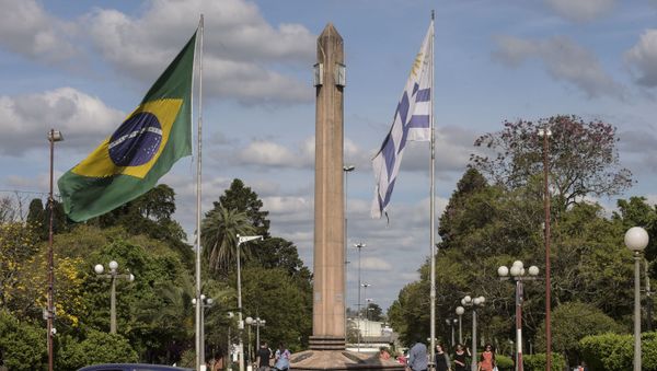 Frontera entre Brasil y Uruguay Frontera entre Brasil y Uruguay - Sputnik Mundo