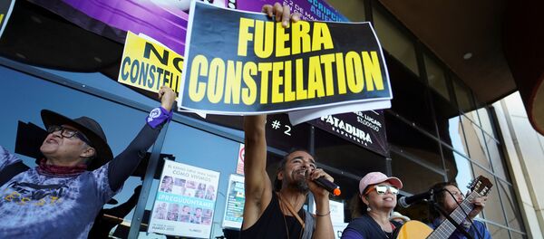 Consulta pública convocada por el Gobierno de México sobre el tema de construcción de una planta de la cervecera Constellation Brands en Mexicali, Baja California. Consulta pública convocada por el Gobierno de México sobre el tema de construcción de una planta de la cervecera Constellation Brands en Mexicali, Baja California. - Sputnik Mundo