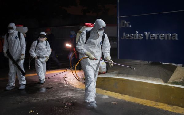 Operativo de desinfección en un hospital de Caracas, Venezuela Operativo de desinfección en un hospital de Caracas, Venezuela - Sputnik Mundo