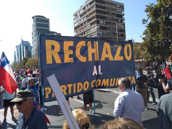 COVID-19, un paradójico salvavidas para Sebastián Piñera COVID-19, un paradójico salvavidas para Sebastián Piñera - Sputnik Mundo