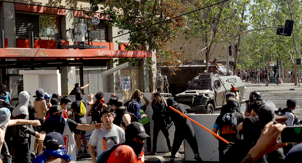 COVID-19, un paradójico salvavidas para Sebastián Piñera COVID-19, un paradójico salvavidas para Sebastián Piñera - Sputnik Mundo