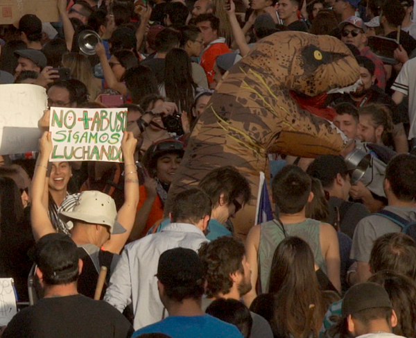 COVID-19, un paradójico salvavidas para Sebastián Piñera COVID-19, un paradójico salvavidas para Sebastián Piñera - Sputnik Mundo