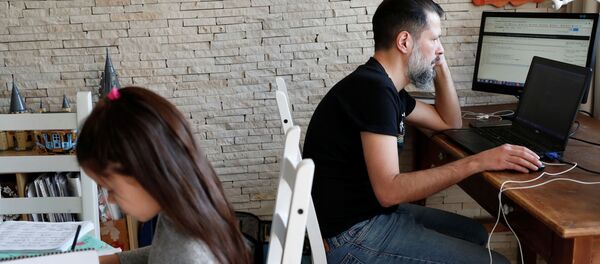 Cómo la pandemia cambió nuestra manera de trabajar y estudiar - Sputnik Mundo