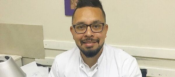 Juan Carlos Guedes, uno de los más de 1.500 profesionales de la salud venezolanos que viven en Argentina - Sputnik Mundo