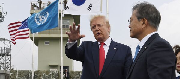 Donald Trump y Moon Jae-in, presidente de Corea del Sur Donald Trump y Moon Jae-in, presidente de Corea del Sur - Sputnik Mundo