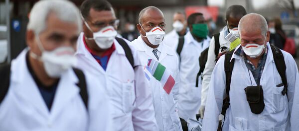Médicos cubanos en Italia (archivo) - Sputnik Mundo