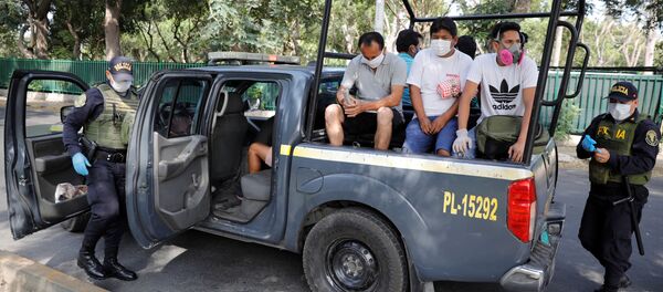 Detenidos en Perú por incumplir las medidas del estado de emergencia - Sputnik Mundo