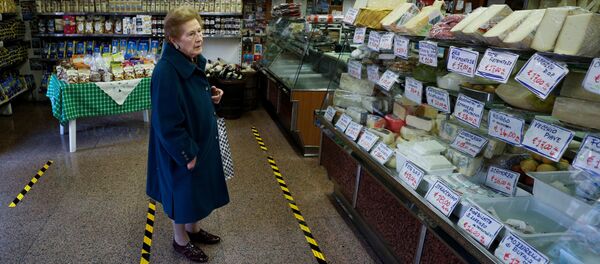 Una tienda en Italia, azotada por el coronavirus - Sputnik Mundo