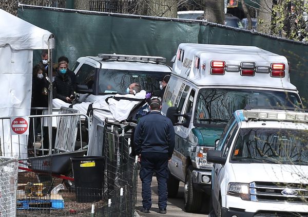 El hospital de campaña del Central Park de Nueva York, en imágenes - Sputnik Mundo