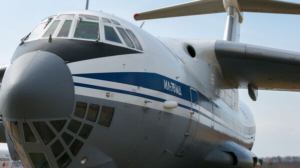 Un avión Ilyushin Il-76 - Sputnik Mundo