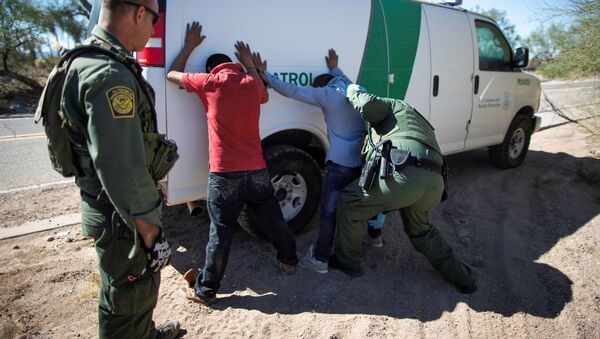 Policía fronteriza de EEUU - Sputnik Mundo