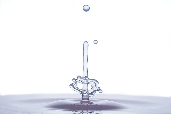 La foto 'Gotas de agua', de un fotógrafo indonesio, presentada en el concurso The World's Best Photos of #Water2020. - Sputnik Mundo