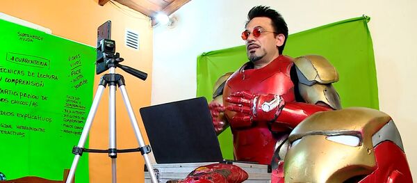 'Iron Man' habla con los niños argentinos sobre el COVID-19 - Sputnik Mundo