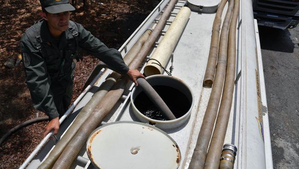 Camión cisterna en Venezuela Camión cisterna en Venezuela - Sputnik Mundo