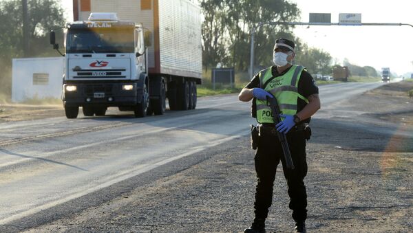 Un policía argentino  - Sputnik Mundo