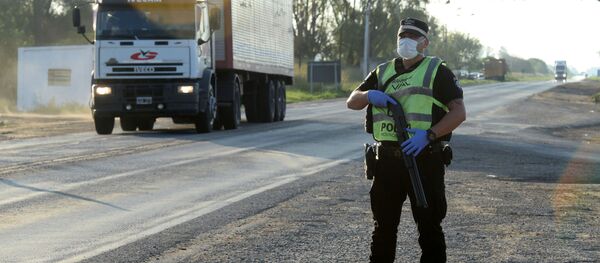 Un policía argentino  - Sputnik Mundo