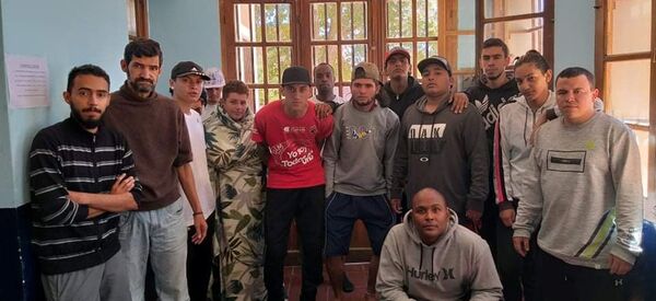 Hinchas colombianos atrapados en Argentina por la pandemia - Sputnik Mundo