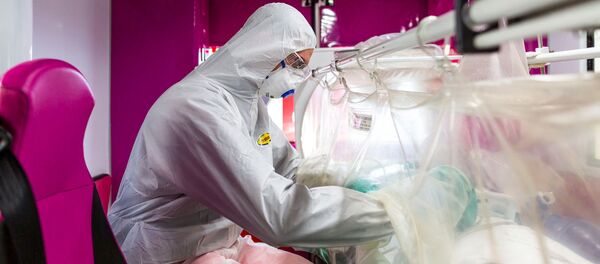 Un médico en Italia - Sputnik Mundo