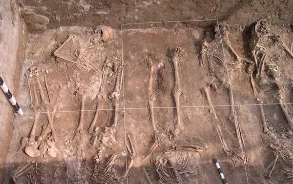 Fosa común del cementerio de coléricos Fosa común del cementerio de coléricos - Sputnik Mundo