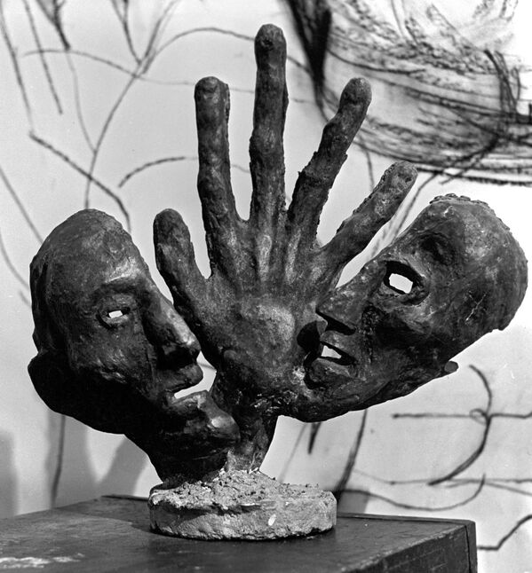 Ernst Neizvestni: un artista de luto y un hombre de libertad
Ernst Neizvestni: un artista de luto y un hombre de libertad
- Sputnik Mundo