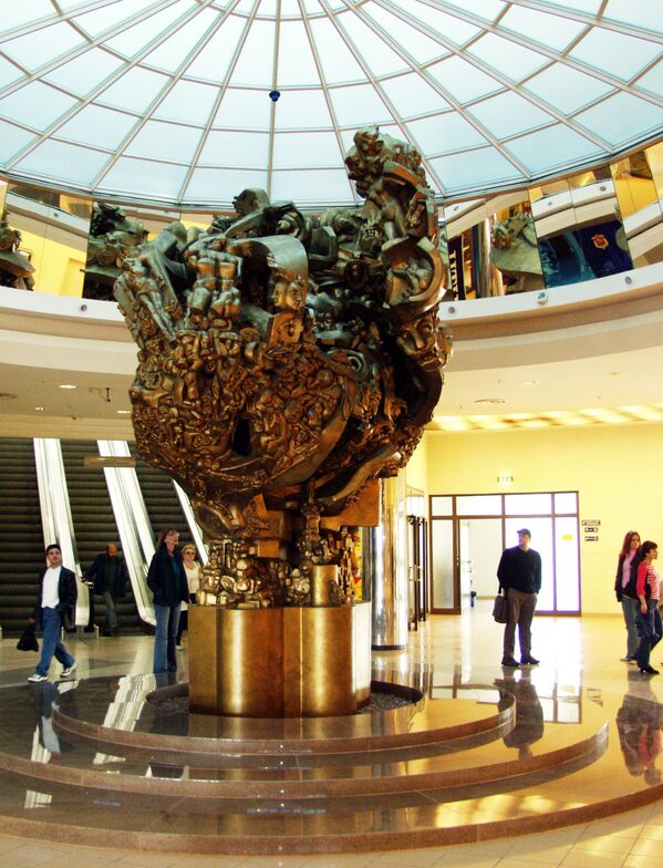 Ernst Neizvestni: un artista de luto y un hombre de libertad
Ernst Neizvestni: un artista de luto y un hombre de libertad
- Sputnik Mundo