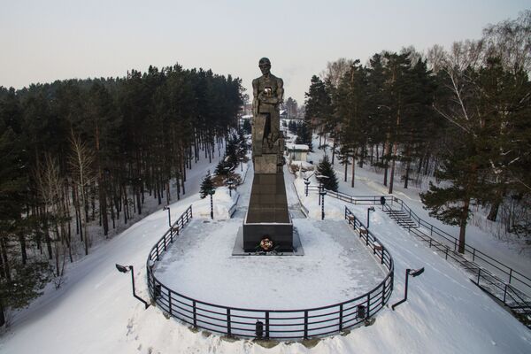 Ernst Neizvestni: un artista de luto y un hombre de libertad
Ernst Neizvestni: un artista de luto y un hombre de libertad
- Sputnik Mundo