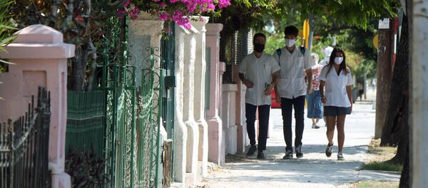 Estudiantes de medicina en Cuba - Sputnik Mundo
