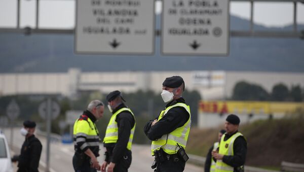 Mossos d'Esquadra en un control cerca de Igualada (Barcelona) - Sputnik Mundo