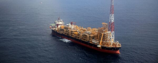 Una plataforma de petróleo de la OPEP cerca de la costa de Angola - Sputnik Mundo