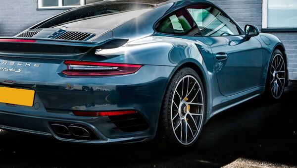 Un 911 Turbo S del fabricante Porsche  - Sputnik Mundo