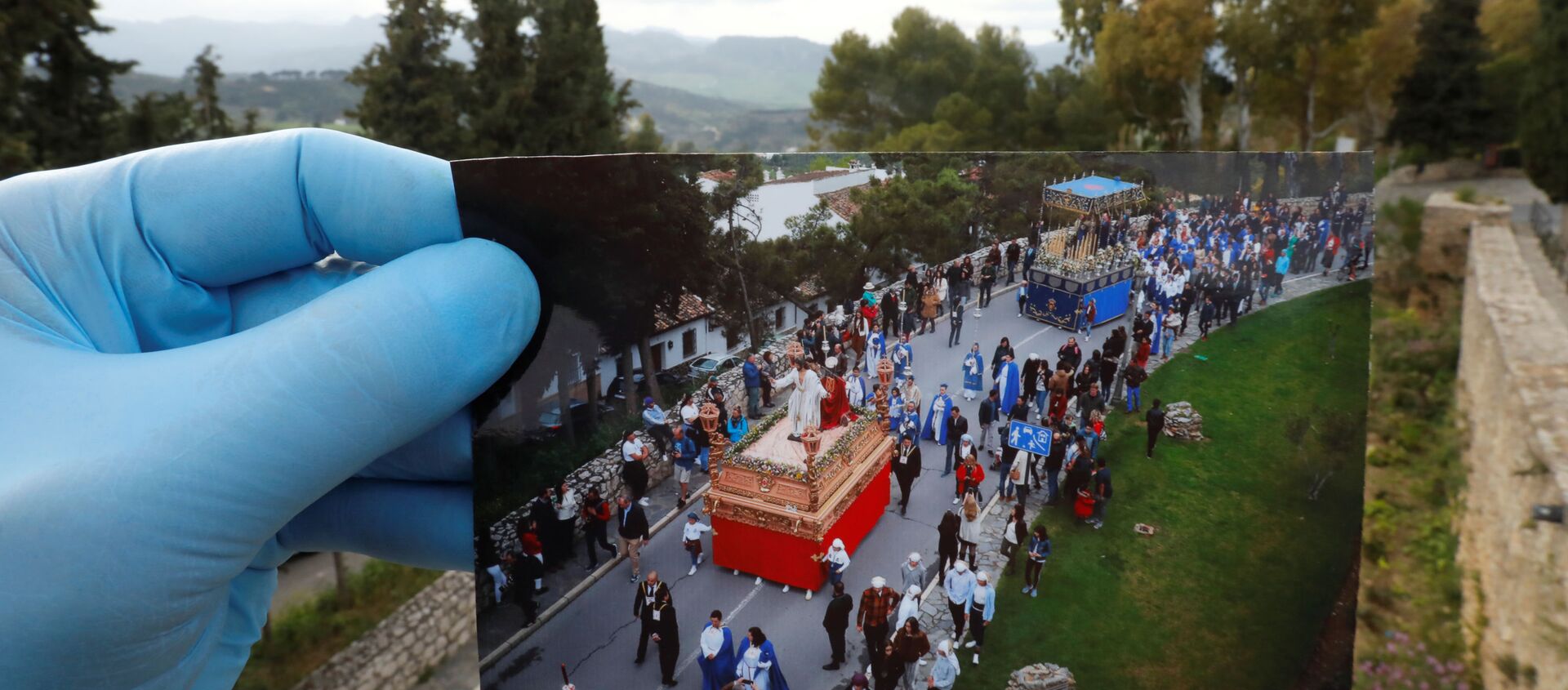 La fiesta se queda en fotos: cómo el virus afectó a la Semana Santa en una ciudad española 

 - Sputnik Mundo, 1920, 10.04.2020