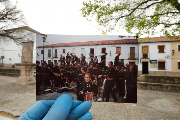 La fiesta se queda en fotos: cómo el virus afectó a la Semana Santa en una ciudad española
La fiesta se queda en fotos: cómo el virus afectó a la Semana Santa en una ciudad española
- Sputnik Mundo