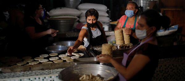 Producción de tortilla (imagen referencial) - Sputnik Mundo