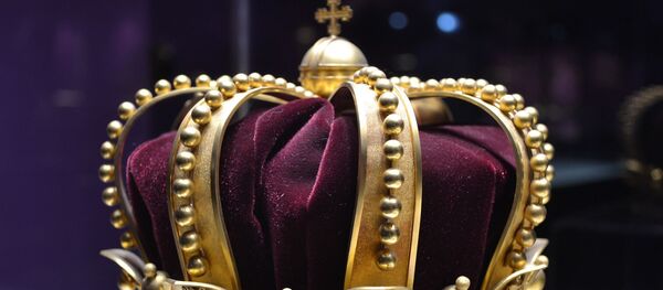Corona. Realeza. Imagen referencial Corona. Realeza. Imagen referencial - Sputnik Mundo