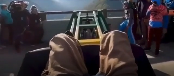 Lanzarte en parapente es aburrido, mejor intenta catapultarte - Sputnik Mundo